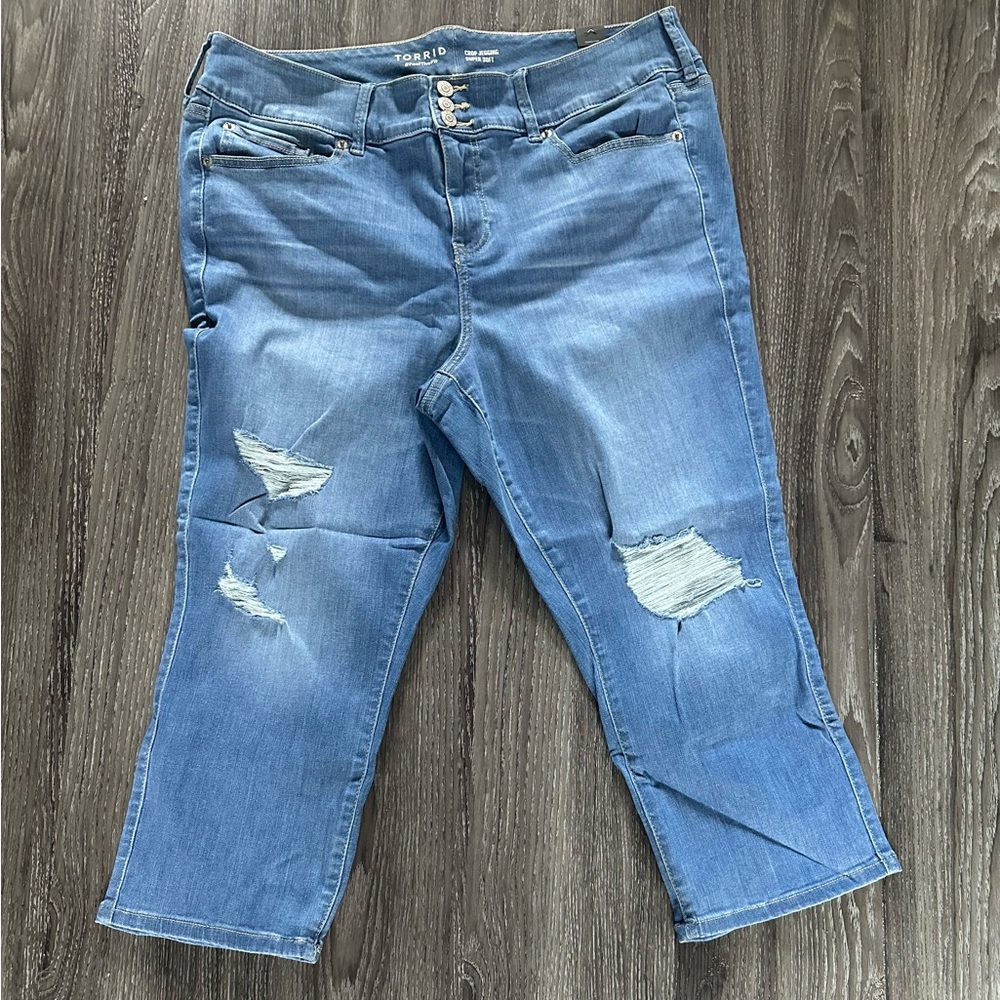 NEW Torrid Cropped Jeggings